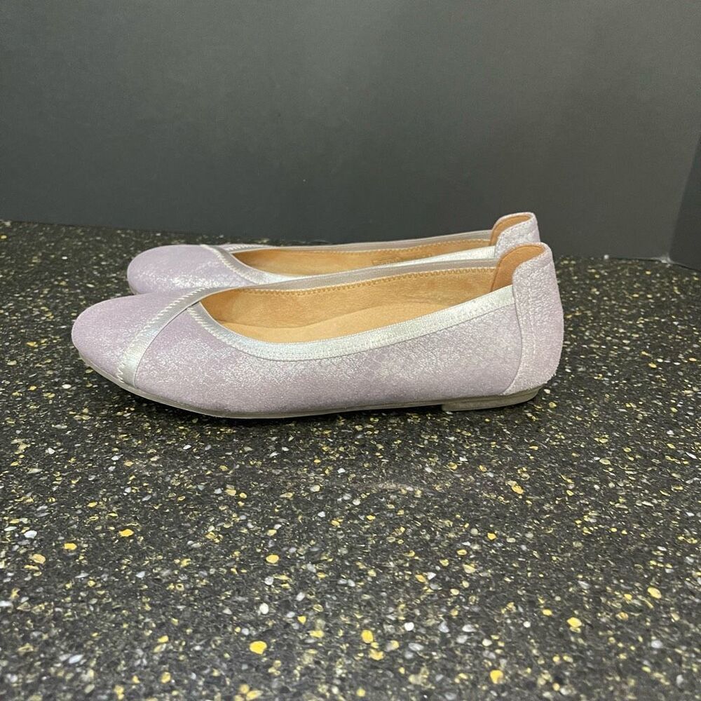 VionicโSpark Caroll Flat